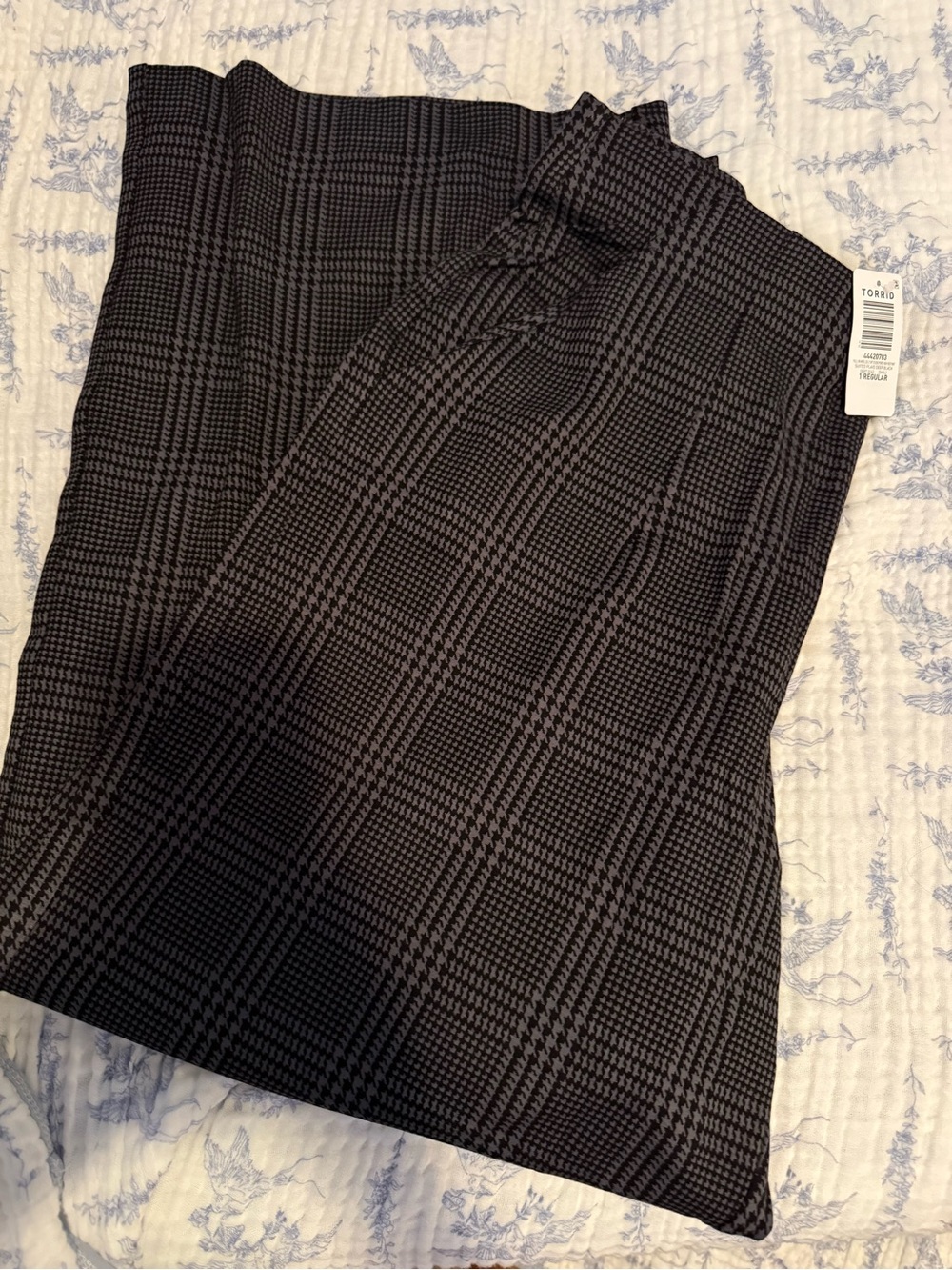 Torrid Plaid Wide-Leg Pull On Ponte Pants - Black - Picture 3 of 4